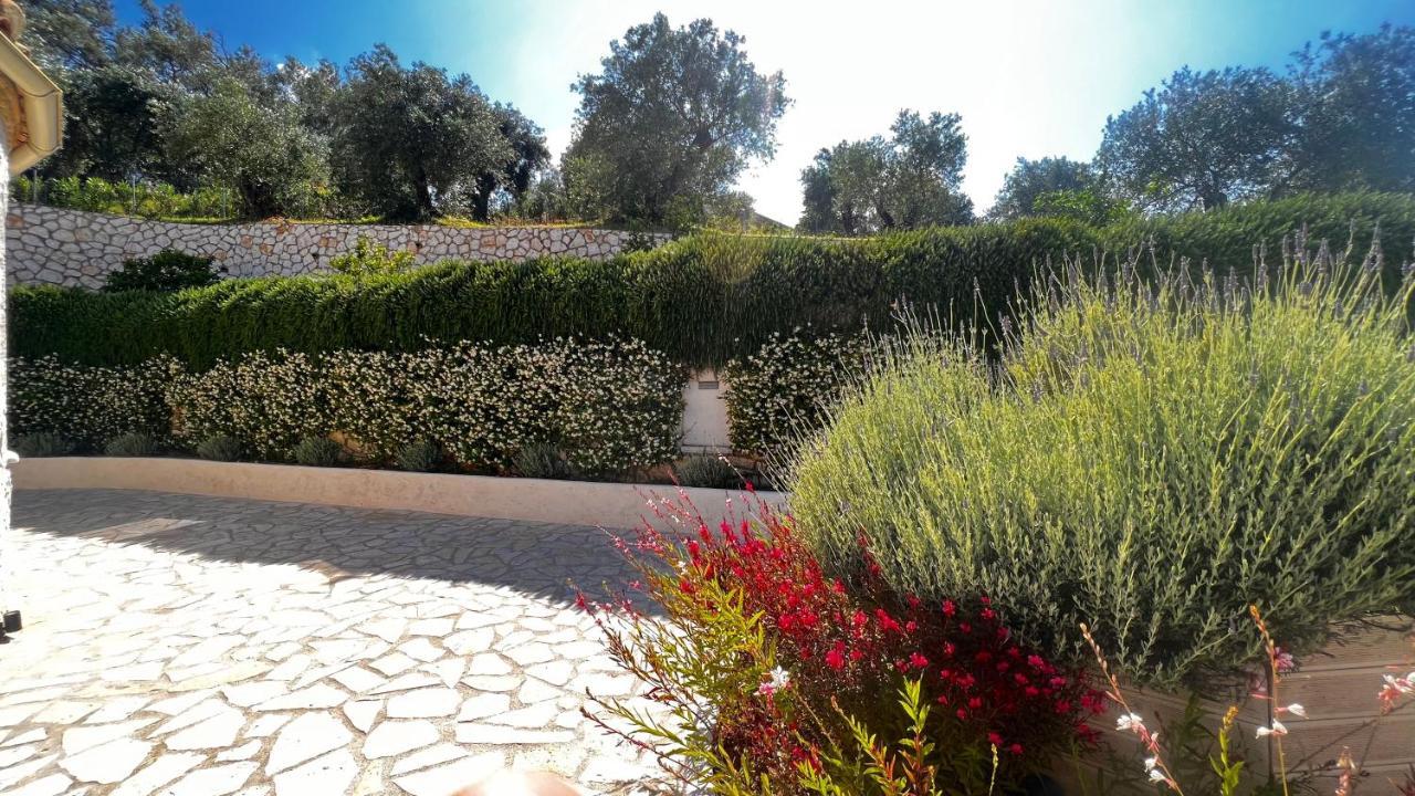 Villa Sania Kassiopi Exteriör bild
