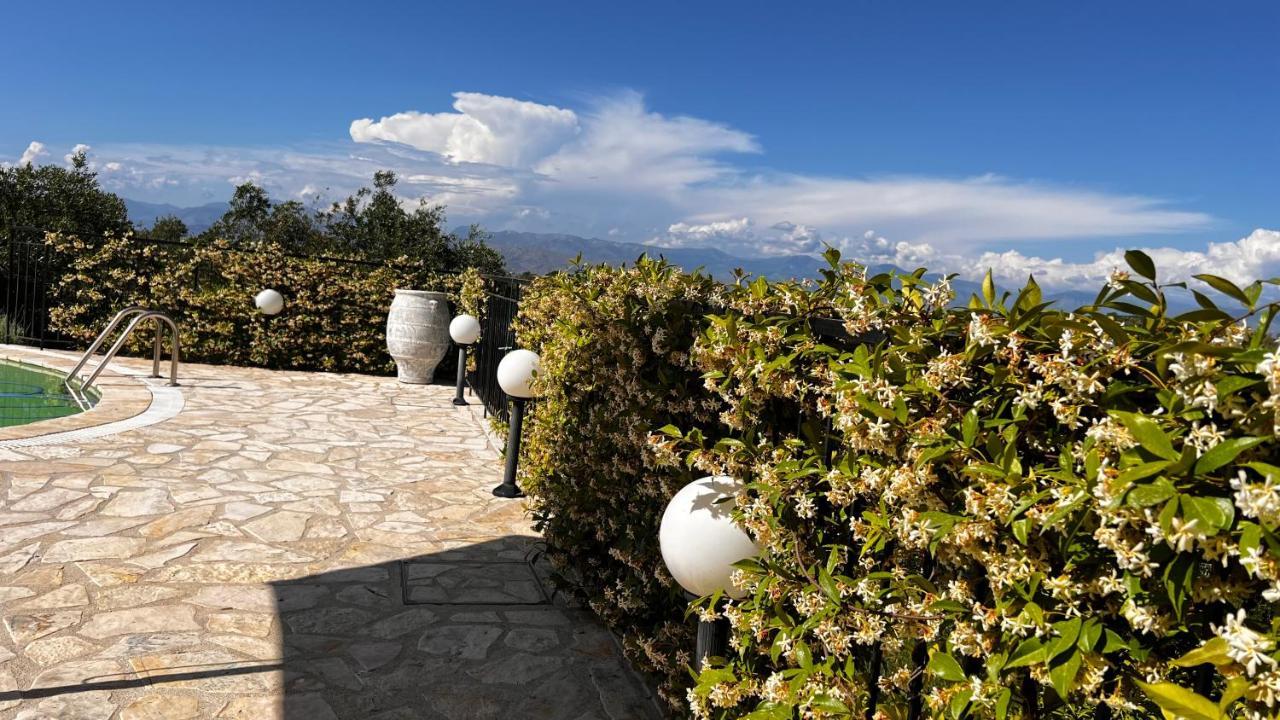 Villa Sania Kassiopi Exteriör bild